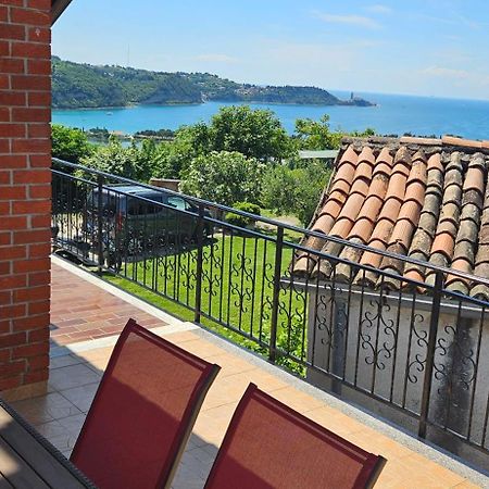 Sea View Apartment Renzzo Струнян Екстериор снимка