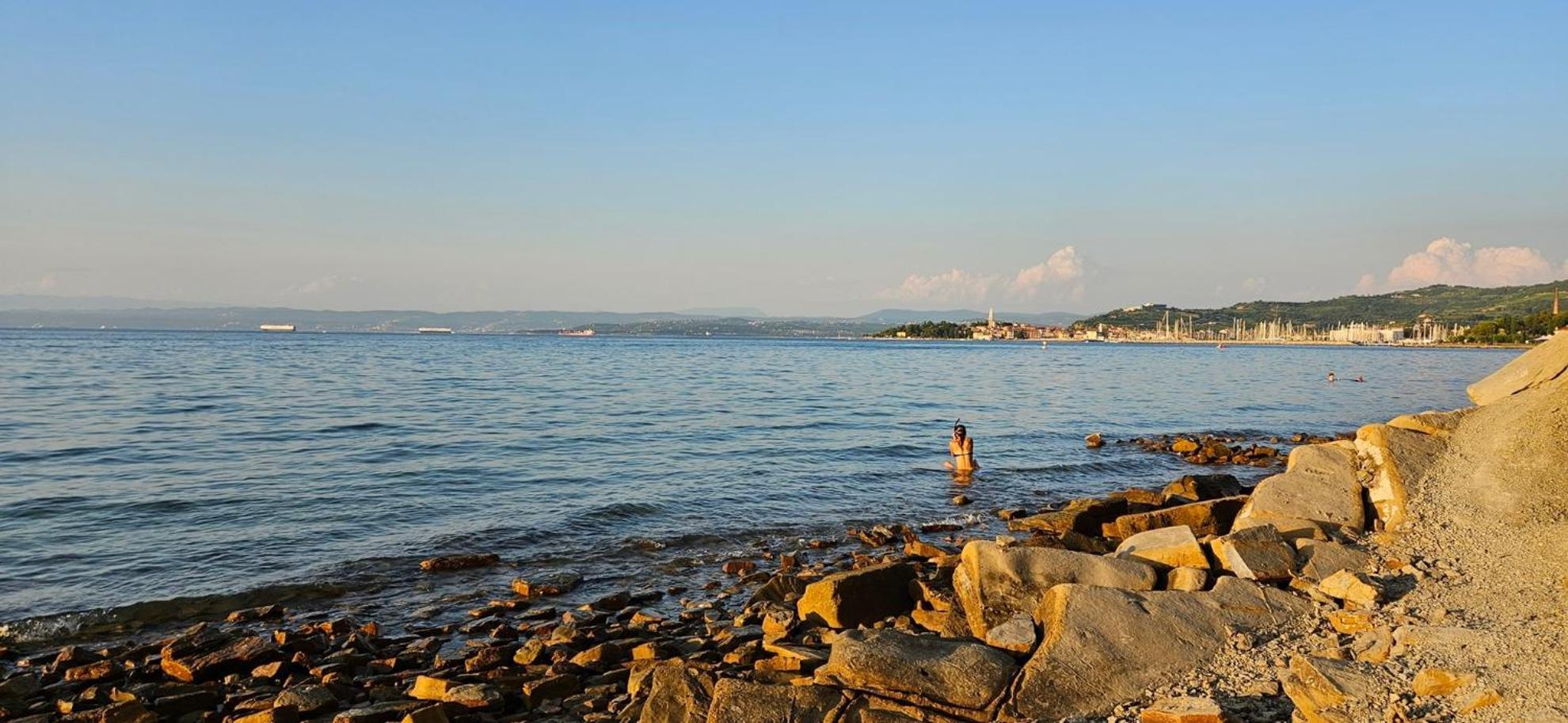 Sea View Apartment Renzzo Струнян Екстериор снимка