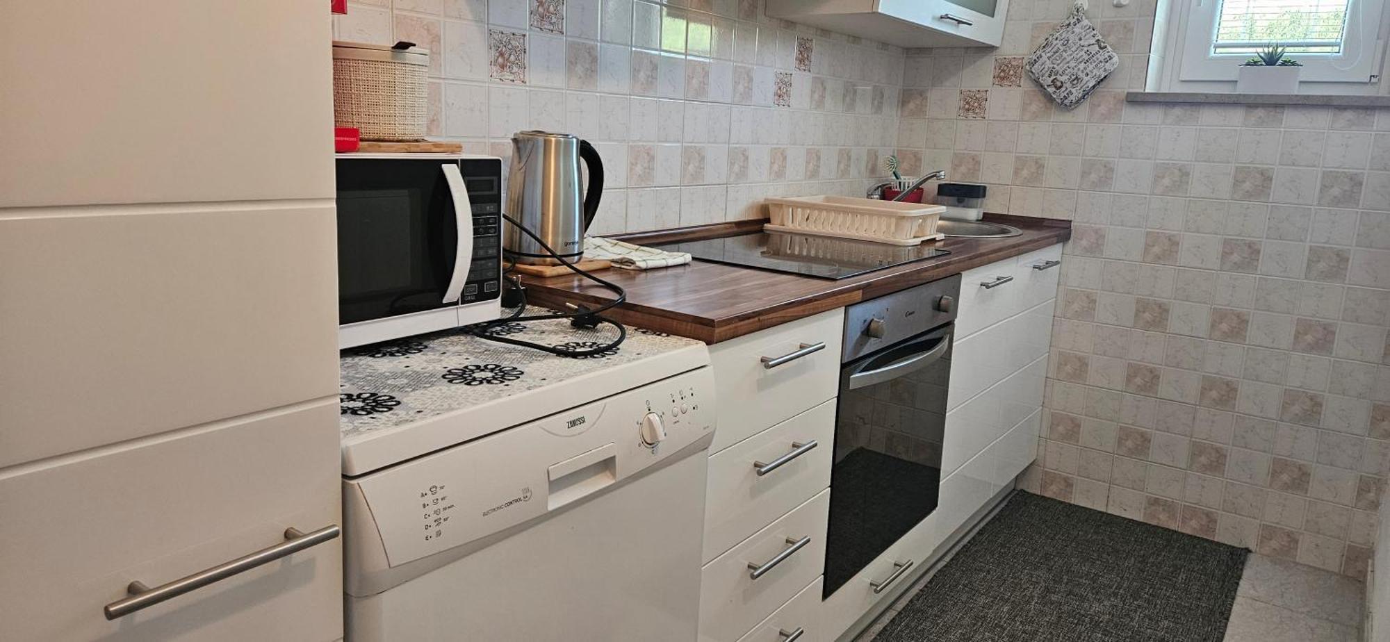 Sea View Apartment Renzzo Струнян Екстериор снимка